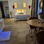 Evasion Romantique Suite De Luxe Jacuzzi Jardin Prive Proche Paris Penzion Saint-Prix (Val d'Oise)