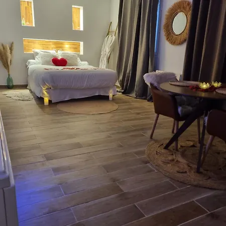 Guest house Loft De Luxe Avec Jacuzzi Jardin Prive Pres De Paris Et 20Min Stade De France 4*
