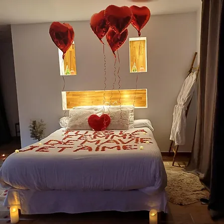 Maison d'hôtes Evasion Romantique De Luxe Jacuzzi Jardin Privé Proche Paris 4*