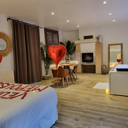 Evasion Romantique De Luxe Jacuzzi Jardin Privé Proche Paris 4*