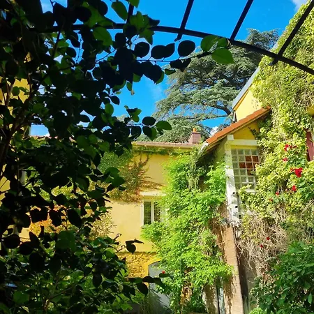 De Charme Jacuzzi Et Jardin Privatif Au Calme 10min De Paris Guest house *