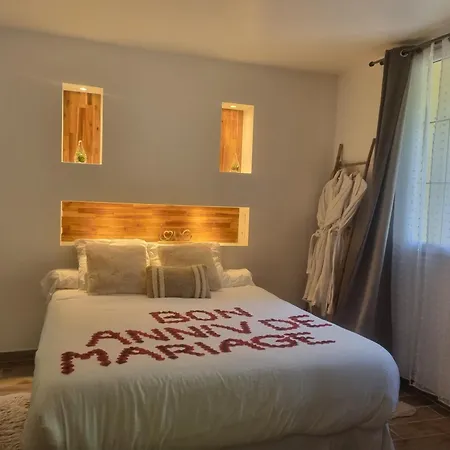 Guest house De Charme Avec Jacuzzi Et Jardin Privatif Paris Au Calme Saint-Prix (Val d'Oise)