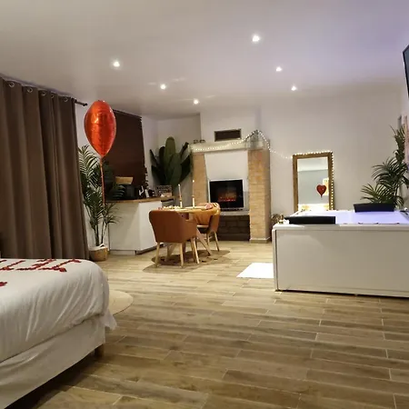 Maison d'hôtes Evasion Romantique De Luxe Jacuzzi Jardin Privé Proche Paris