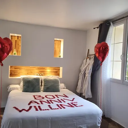 Maison d'hôtes Evasion Romantique De Luxe Jacuzzi Jardin Privé Proche Paris 4*