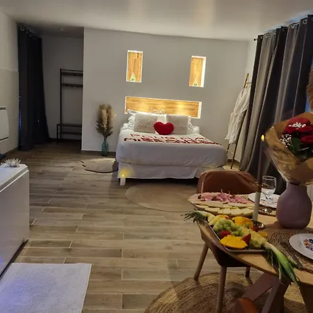 Maison d'hôtes Evasion Romantique De Luxe Jacuzzi Jardin Privé Proche Paris