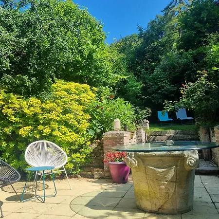 Maison d'hôtes Evasion Romantique De Luxe Jacuzzi Jardin Privé Proche Paris Saint-Prix (Val d'Oise)